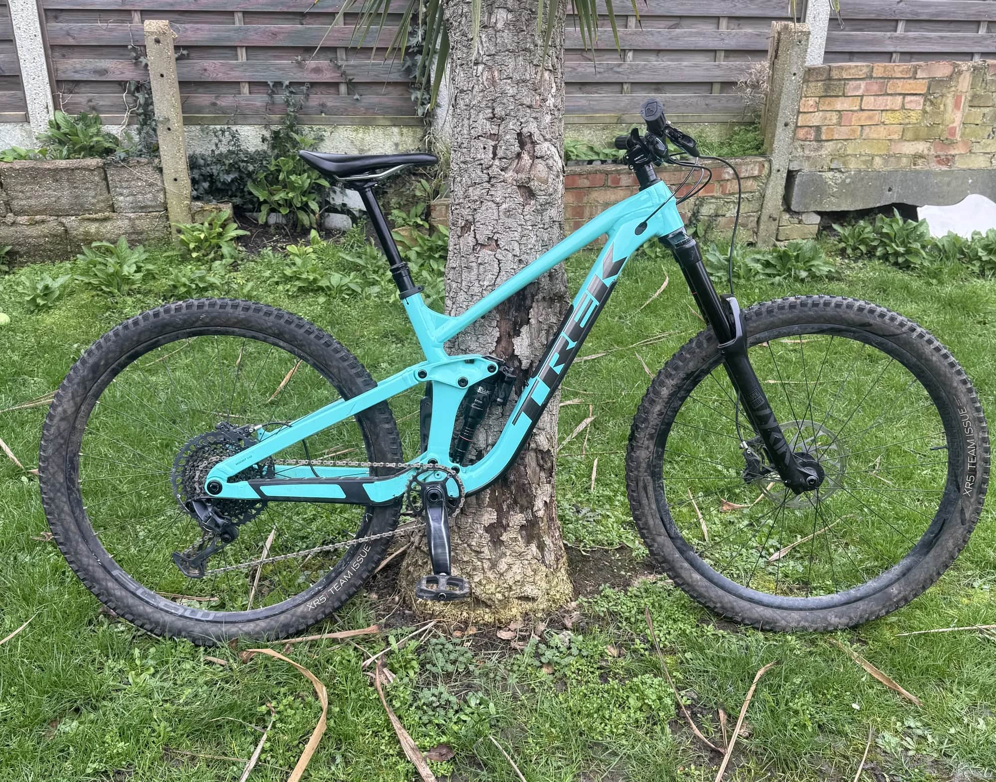 Trek Slash 8 2022 M Miami Green Upgraded Burgtec Handlebars & Stem
