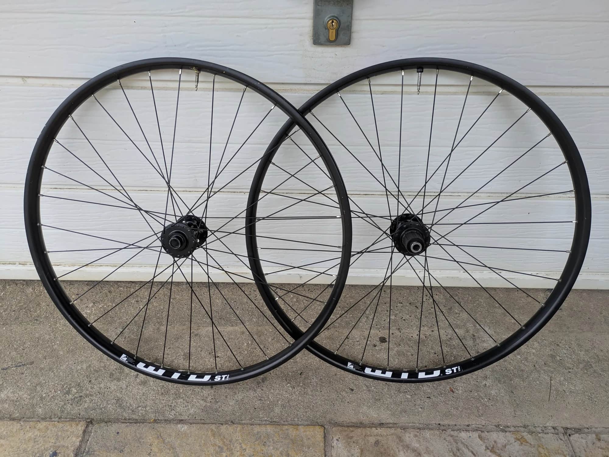 WTB ST i30 29er Wheelset, Tubeless Ready, Shimano HG Freehub